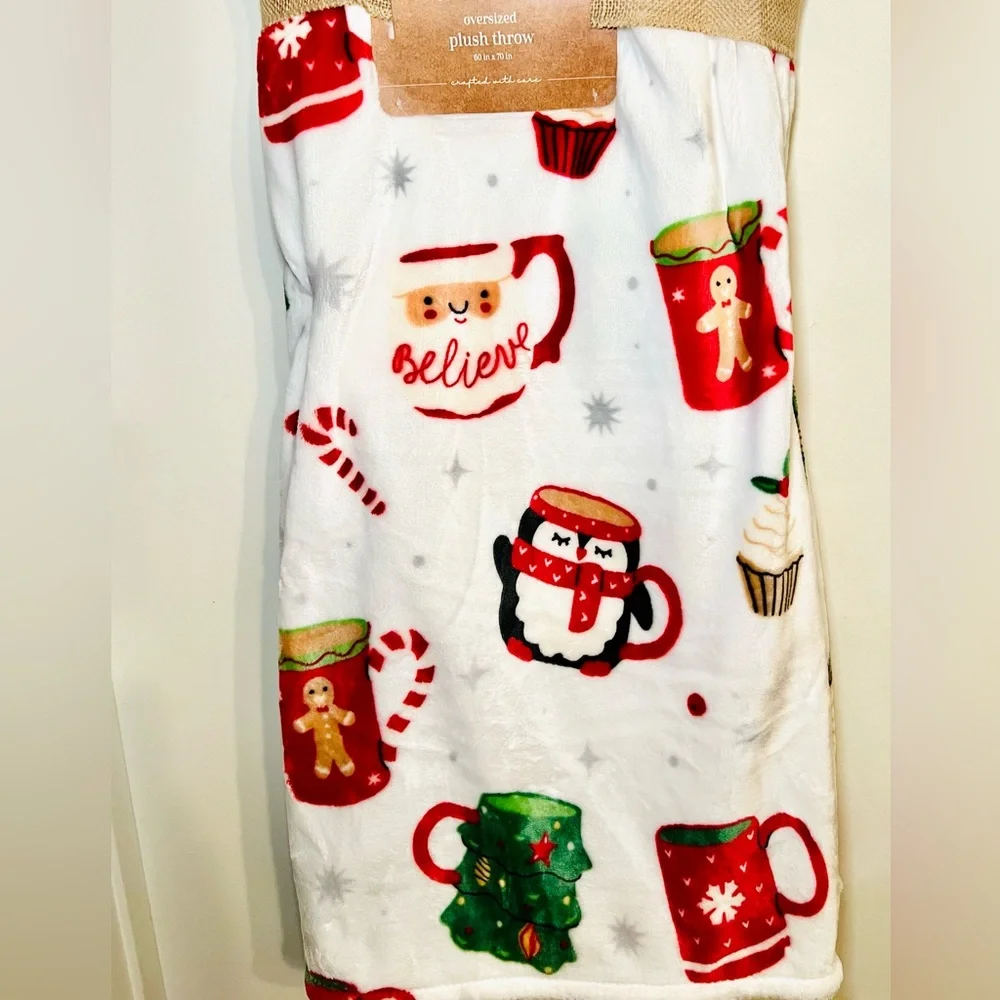 Christmas Festive Coffee Mugs Oversized Plush Throw Blanket Santa Penguin Tree